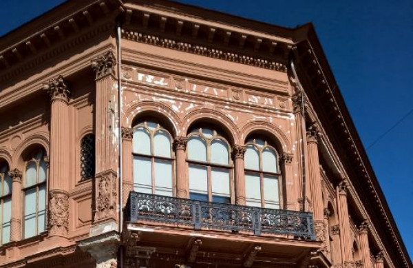 Rīgas biržas augšējais stāvs no ārpuses